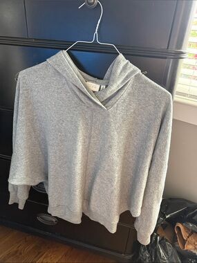 Women's Light Gray Hooded Pullover Sweater